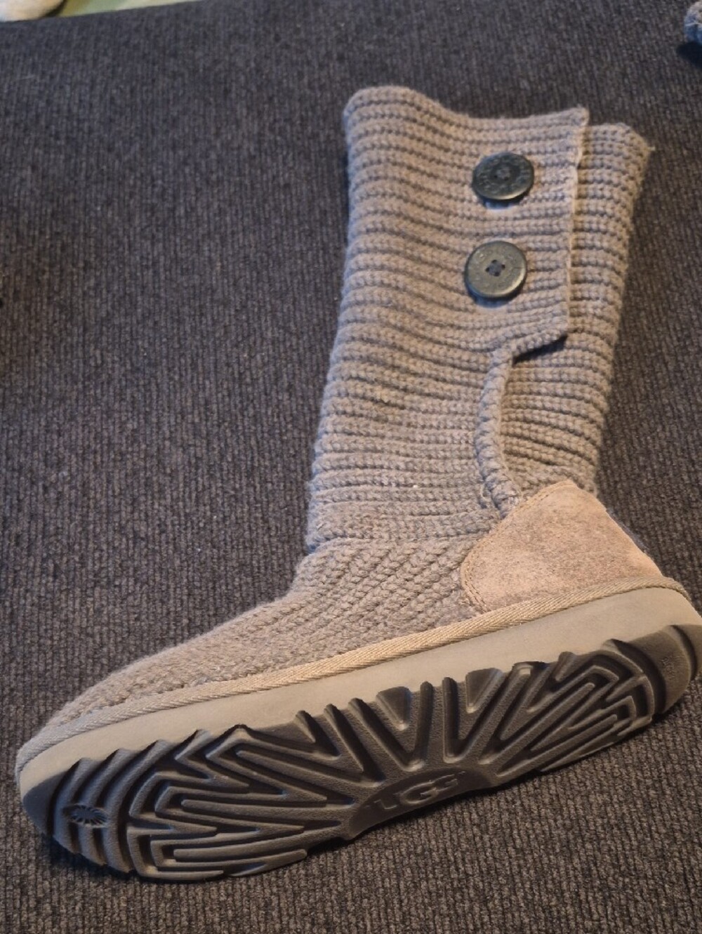 UGG Kids Gray Ribbed Knit Boot Slippers - Picture 2 of 8